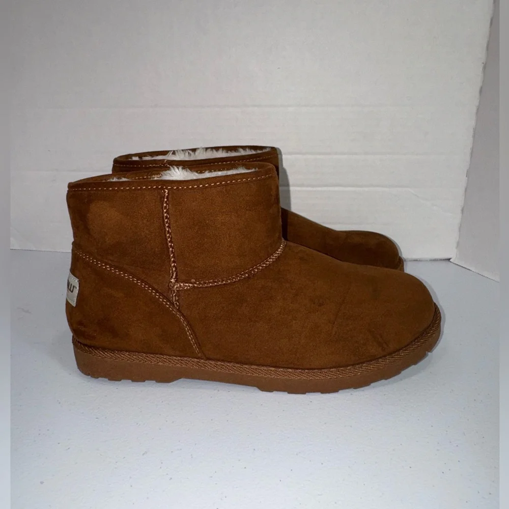 Makalu Brown Suede Faux Fur Lined Ankle Boots Kids Size 5
